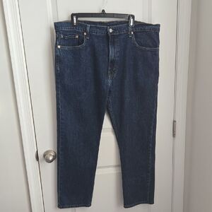 Blue Straight Fit Jeans with Classic Style